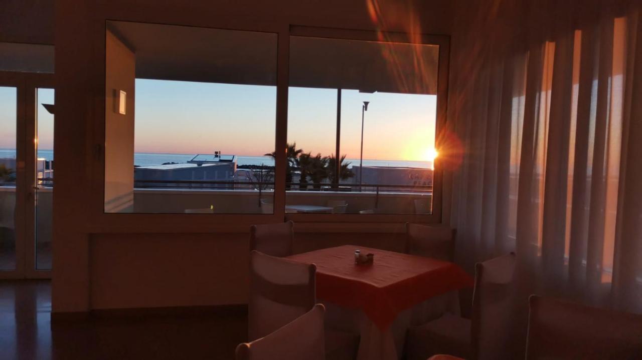 Hotel Croce Del Sud ريميني المظهر الخارجي الصورة