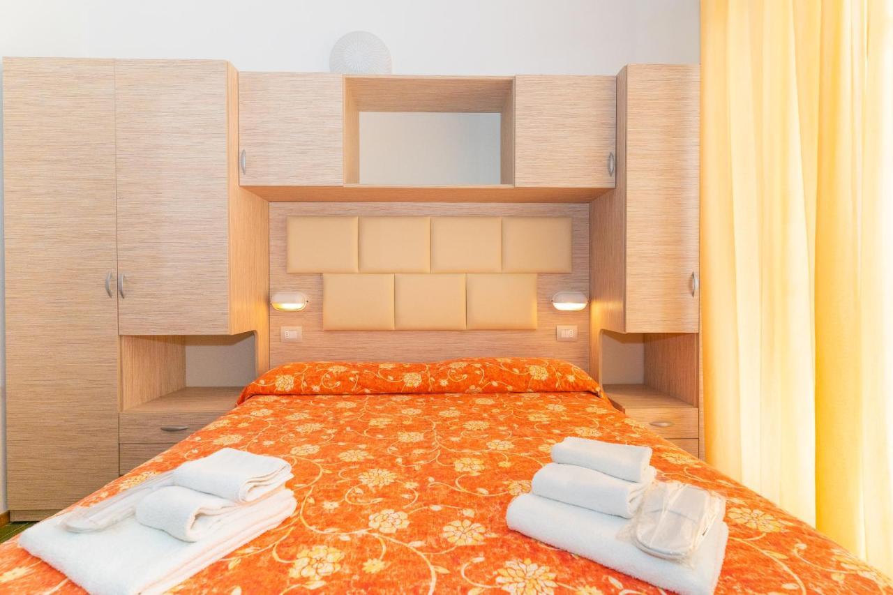 Hotel Croce Del Sud ريميني المظهر الخارجي الصورة